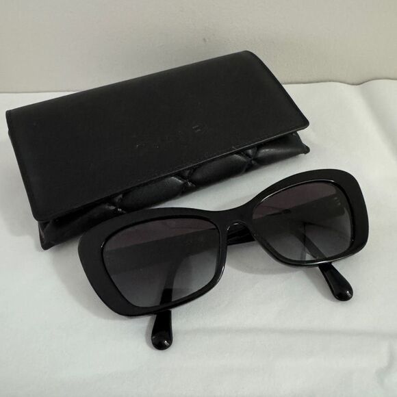 Chanel Cat Eye Sunglasses CH5481HA With Pearls main image 11